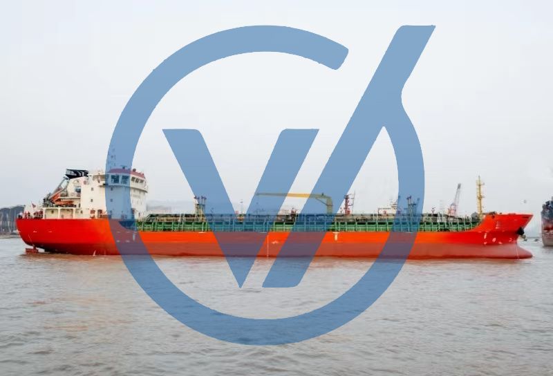  6600 DWT TWIN ENGINE OIL TANKER